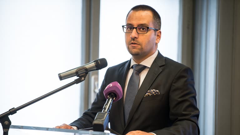Félmilliárdos podcastok, százmilliós filmek: így szórta a pénzt a Szuverenitásvédelmi Hivatal Balásy Gyula cégeinél
