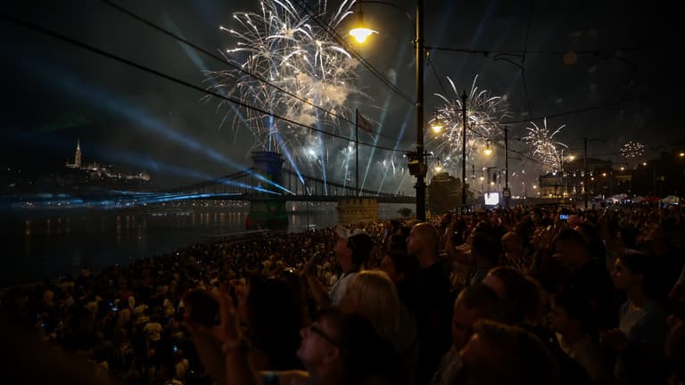 Megkérdezték az embereket, mit gondolnak az az augusztus 20-i tűzijátékról, a fideszesek többsége egyetért a tiszával