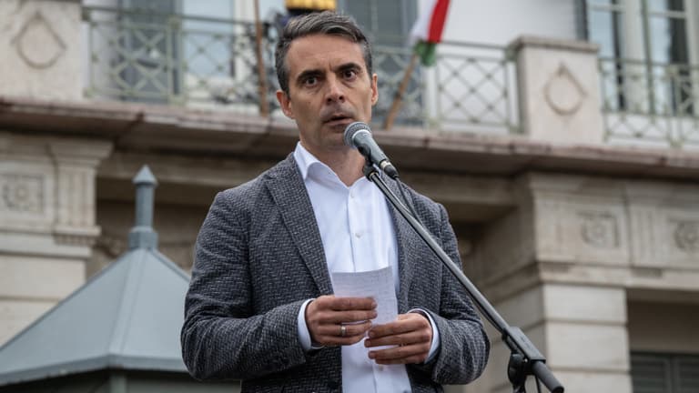 Vona Gábor figyelmeztette a köztársasági elnököt: A politika egyesre vizsgázott