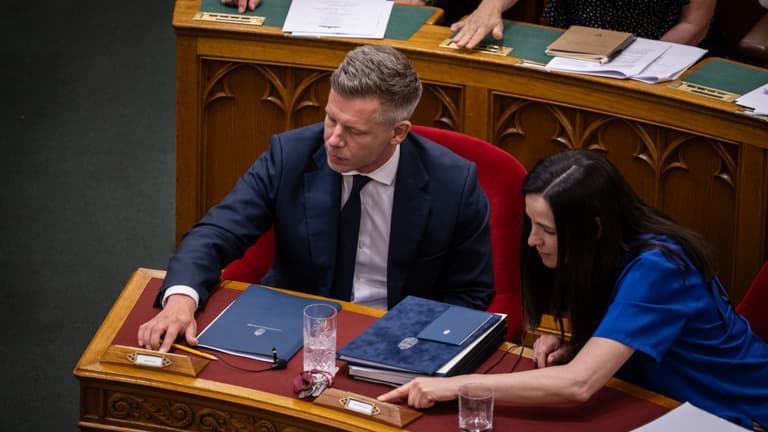 Támadásban az ellenzék, sorsdöntő tárgyalás jön Sulyok-ügyről és az EU-pénzekről