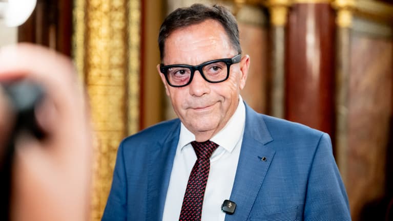 Pócs János lerántotta a leplet a fideszes kérdőívről, több ezer emberről és Orbán Viktor érintettségéről beszélt