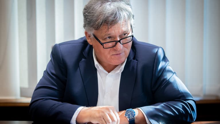 Kiszállt a felcsúti focicsapat mögül Szíjj László cége