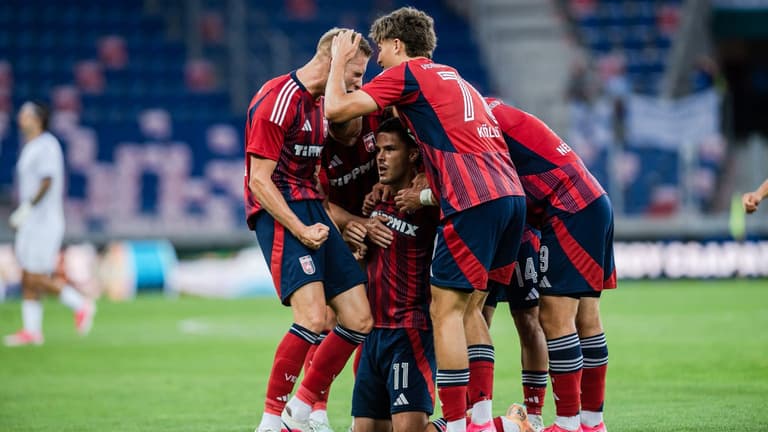 A Terminátor berúgta az ajtót és tüzelt, a Videoton új tulajdonosára viszont várni kell