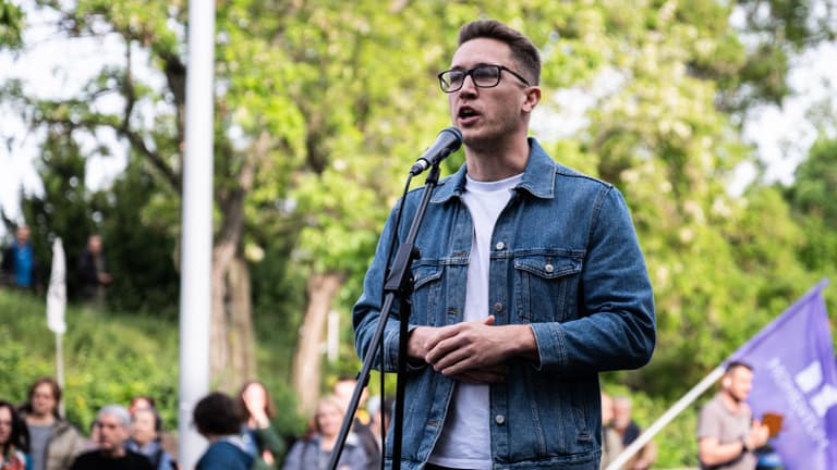 Támogatást kér a Momentum volt frakcióvezetője a projektjéhez, elfogyott a pénze