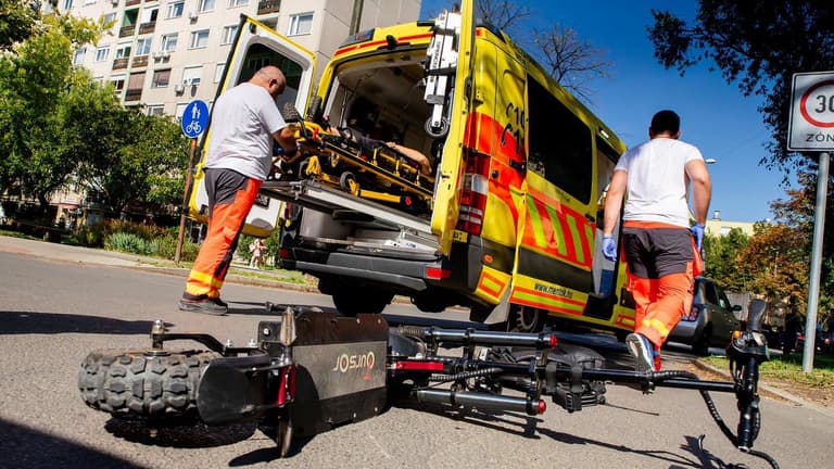 Két tizenéves fiú szenvedett rollerbalesetet, egyikük bukósisak ellenére eszméletét vesztette