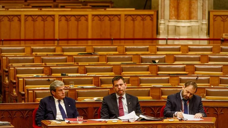 Magyar Péter nagyon jól használja Vitézy Dávidot, de Kapitány István tarolhat a háttérben