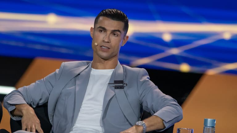 Cristiano Ronaldo színésznek áll, ebben a sorozatban tűnik fel