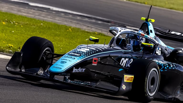 Jöhet a brit Forma–3-as bajnokság második félideje, Silverstone-ban folytatja Molnár Martin