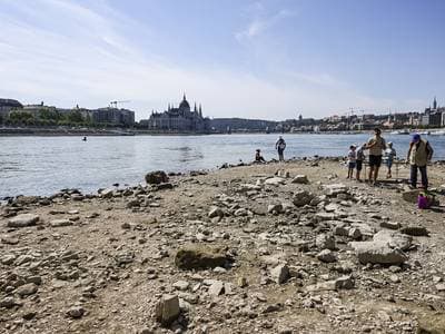 A Duna alacsony vízállása felszínre hozta Budapest rejtett múltját