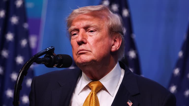 Megszólalt Donald Trump az átmenekítéséről, ezért hagyta el az Air Force One fedélzetét