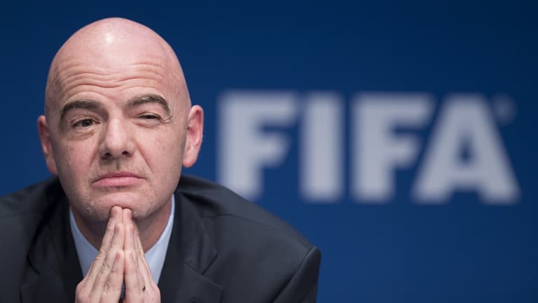 Gianni Infantino elszabadult, a FIFA elnöke elkezdett diktátorosat játszani