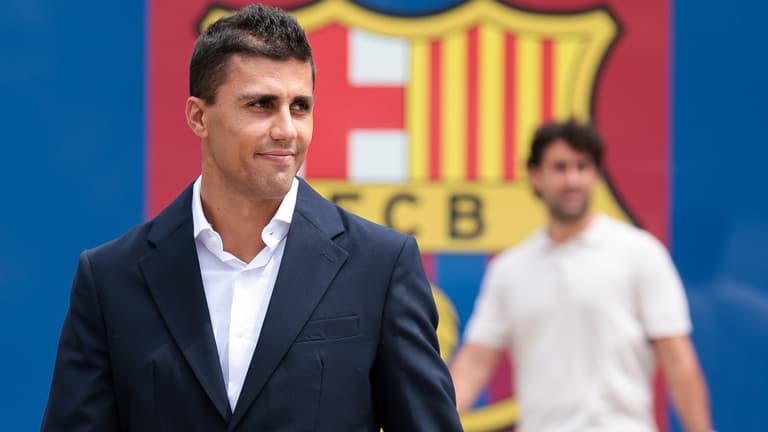 A Barcelonát választotta a Real Madrid helyett, Mourinho egyből kiosztotta a spanyolok aranylabdását