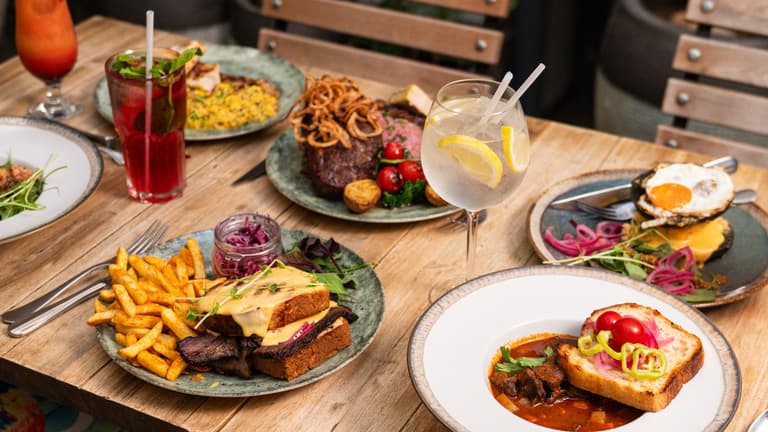 Féláras steakvacsora és ingyen italok – elrajtolt a We Love Budapest kuponakciója