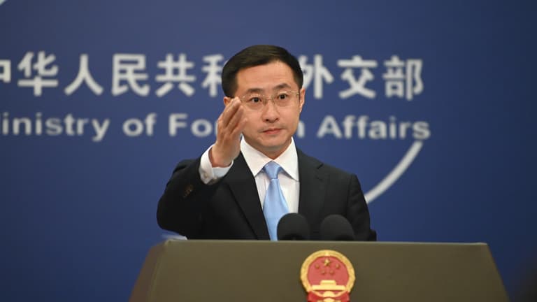 Peking keményen visszavágott Washingtonnak a szankciófenyegetése miatt
