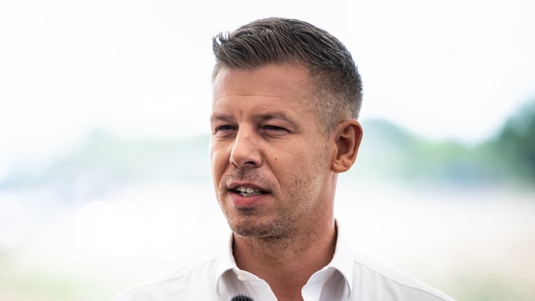 Magyar Péter elárulta, mivel töltötte a kedd estéjét