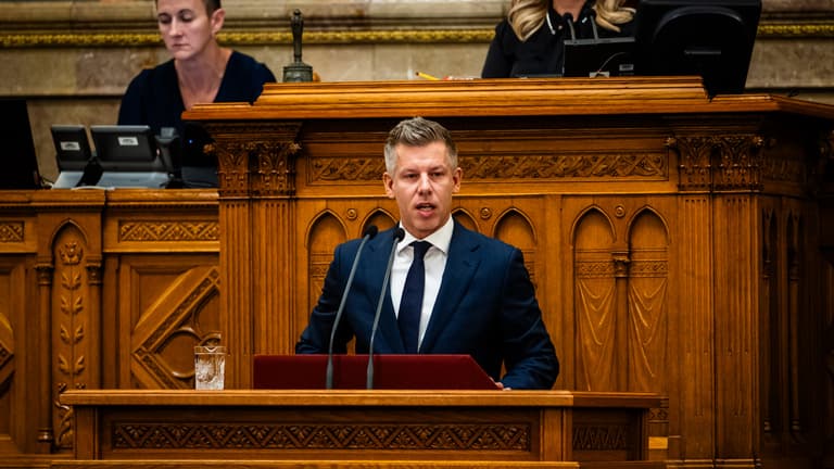Ennyit még nem kellett várnia Magyar Péternek, hogy kiossza az ellenzéket - Az Országgyűlés rendkívüli ülése
