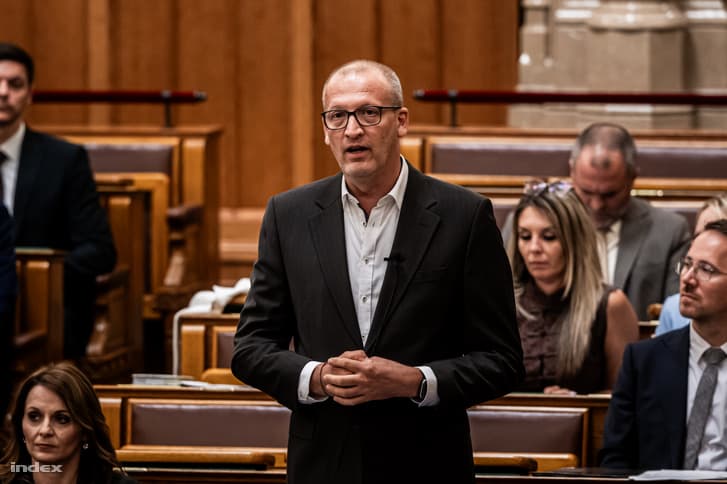 Tarr Zoltán a Fidesz „meghosszabbított csápjairól” beszélt