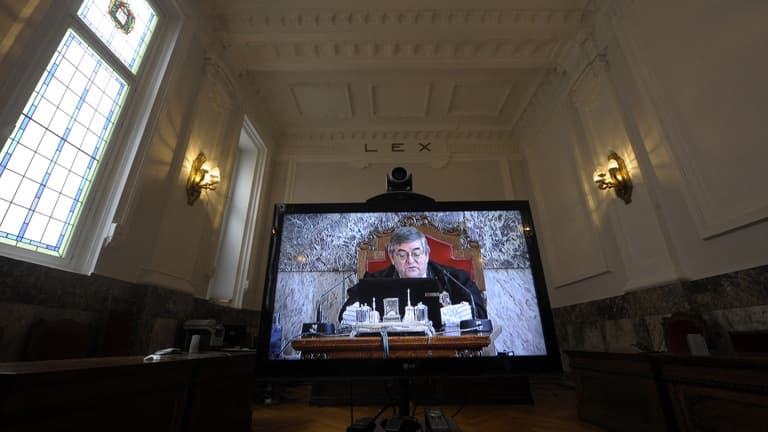 Az Orbán-kormány az év elején vezette be, a Tisza-kormány máris eltörli a bírósági tárgyalások élő közvetítését