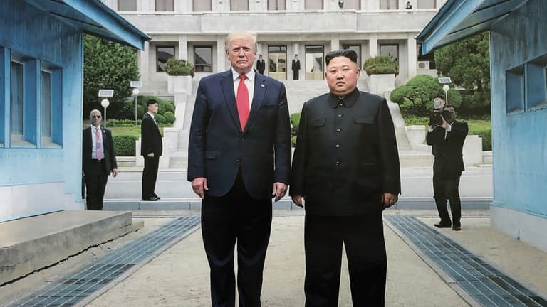 Donald Trump gesztust tett Kim Dzsongunnak, ő hálából tovább építi az atomarzenálját