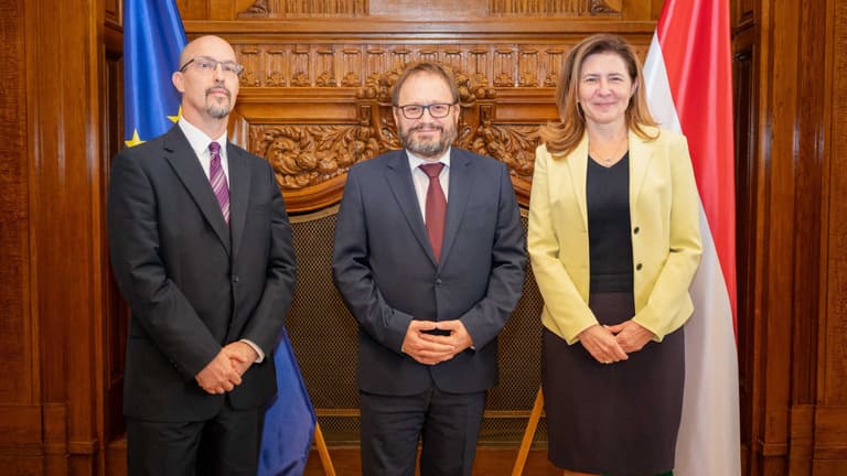 Kármán András kinevezte a NAV új elnökét és bűnügyi elnökhelyettesét