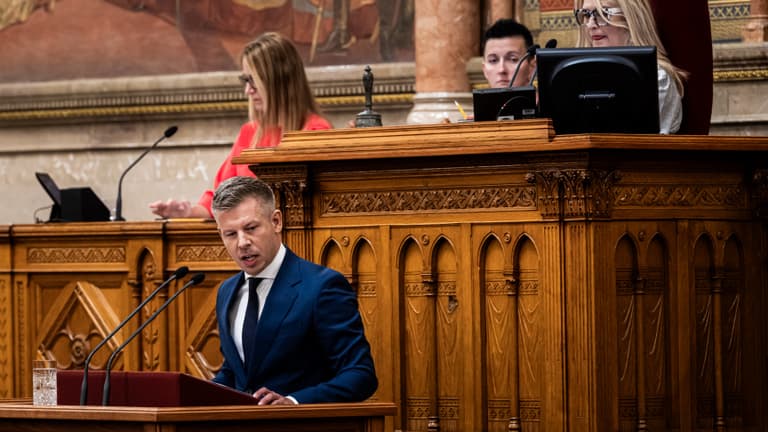 Súlyos csapást kapott a forint, Magyar Péter kormányzása alatt még nem láttunk ilyet