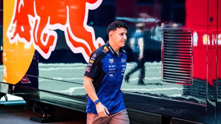 Lassan gyógyul a Red Bull-pilóta sérülése, Monzában sem tud autóba ülni