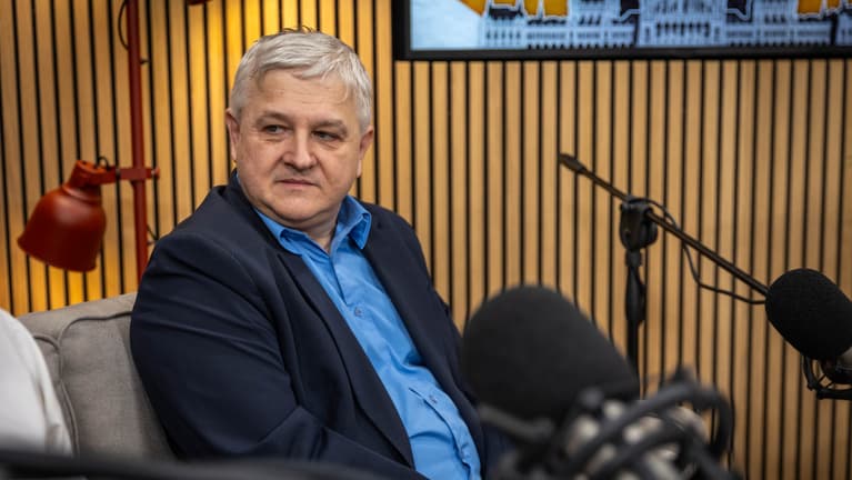 Nagy Attila Tibor: A kormány tagjainak legalább a felét ki kéne rúgni