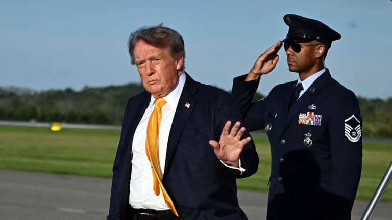 Donald Trump lecselérte ikonikus hajszínét, egy sorozatgyilkoshoz hasonlítják az amerikai elnököt