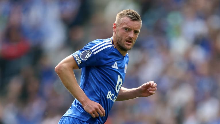Az angol másodosztályban folytatja a korábbi gólkirály Jamie Vardy