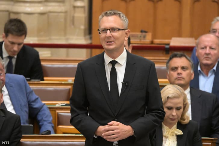 Rétvári Bence: Hadházy Ákos kritizálni merte az új vezetőt, és megalázásban ugyanazt kapta, mint a Fidesz–KDNP politikusai
