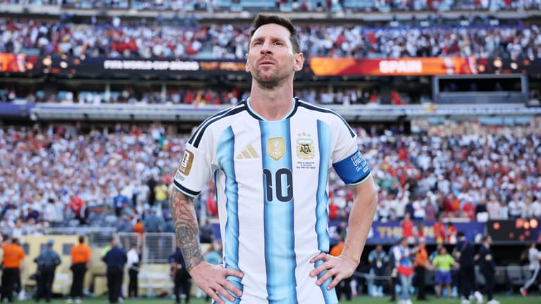 Messi megkaphatja kilencedik Aranylabdáját is – íme, a 30 döntős listája!