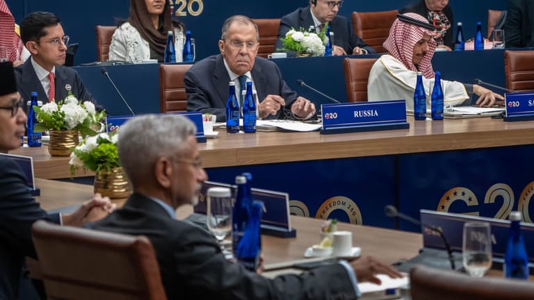 Lefújták a G20-as külügyminiszterek közös fotózását, mert többen nem akartak Lavrovval pózolni