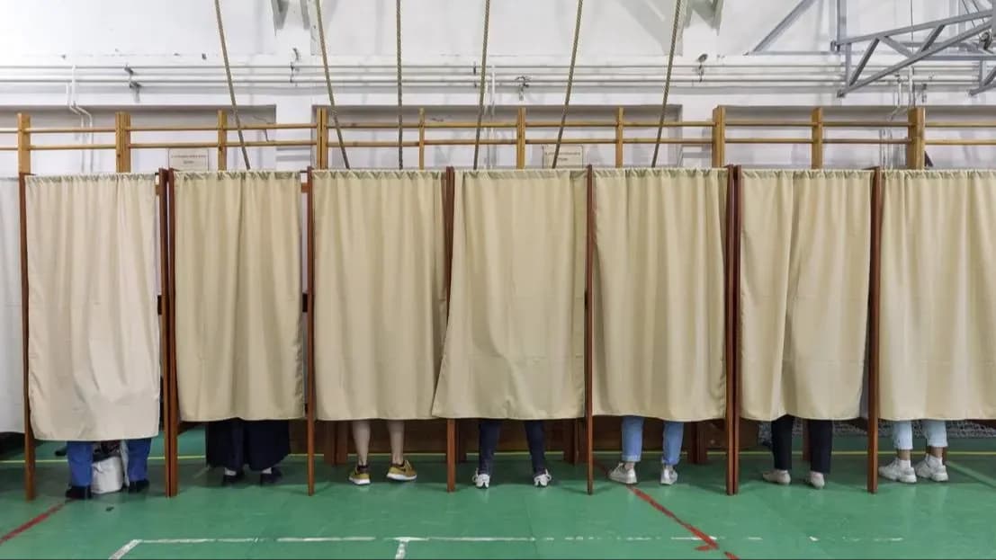 Tizenhat éves korra csökkenthetik a választói korhatárt