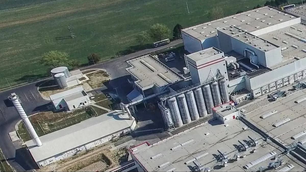 Mi Hazánk: A Nestlé diósgyőri gyárának bezárása fájdalmas emlékeztető a magyar ipar kihívásaira