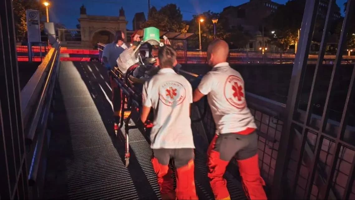 Fulladozó nőt mentettek ki a Dunából a mentők és a rendőrök