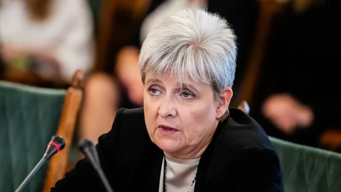 Lannert Judit szembement a csömöri iskola tantestületével, újra kinevezte a korábbi igazgatót