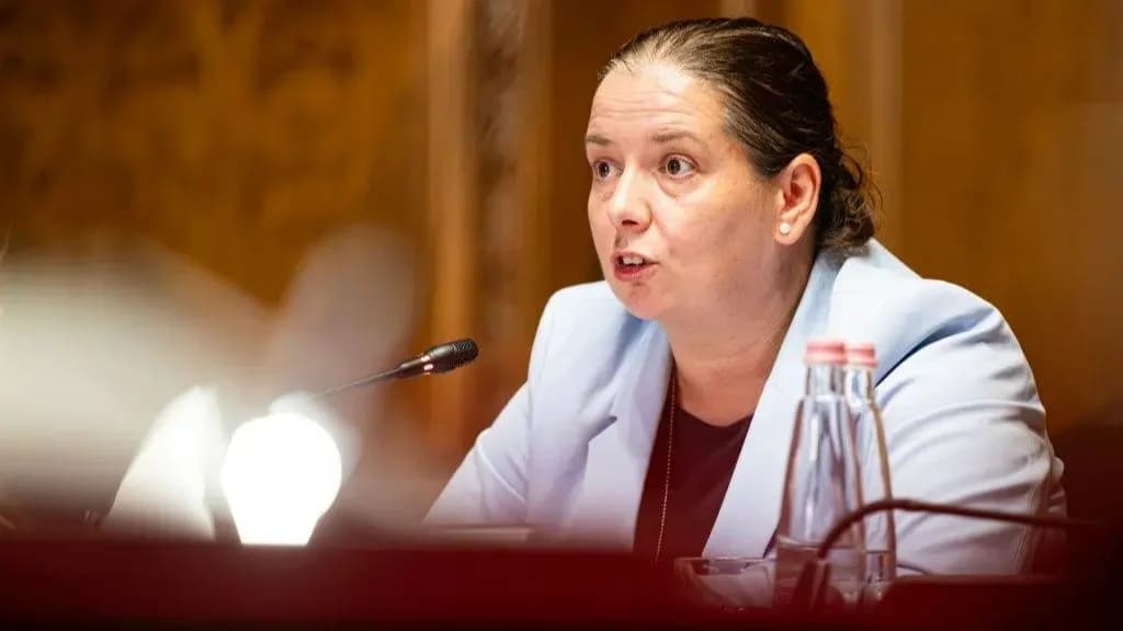 Soros és az MSZP-kormányok embere Unger Anna?