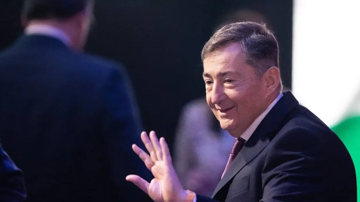 Mészároséktól jött volna a „megújuló” közmédia híradójának főszerkesztője – FRISSÍTVE!