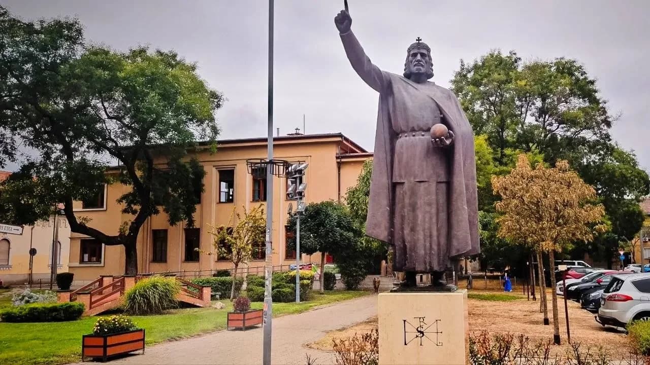Nincs joga Szent István örökségére hivatkoznia annak, aki megtagadja és eltörli azt