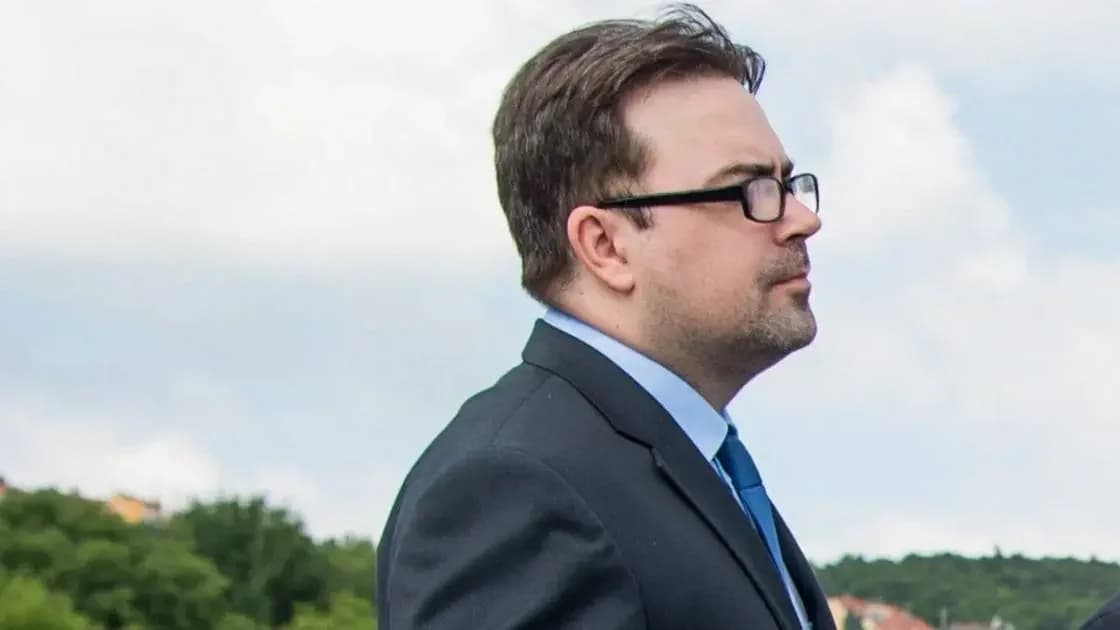 Kollégái tiltakozása ellenére neveztette ki Nemcsok Dénest államtitkárrá a Tisza