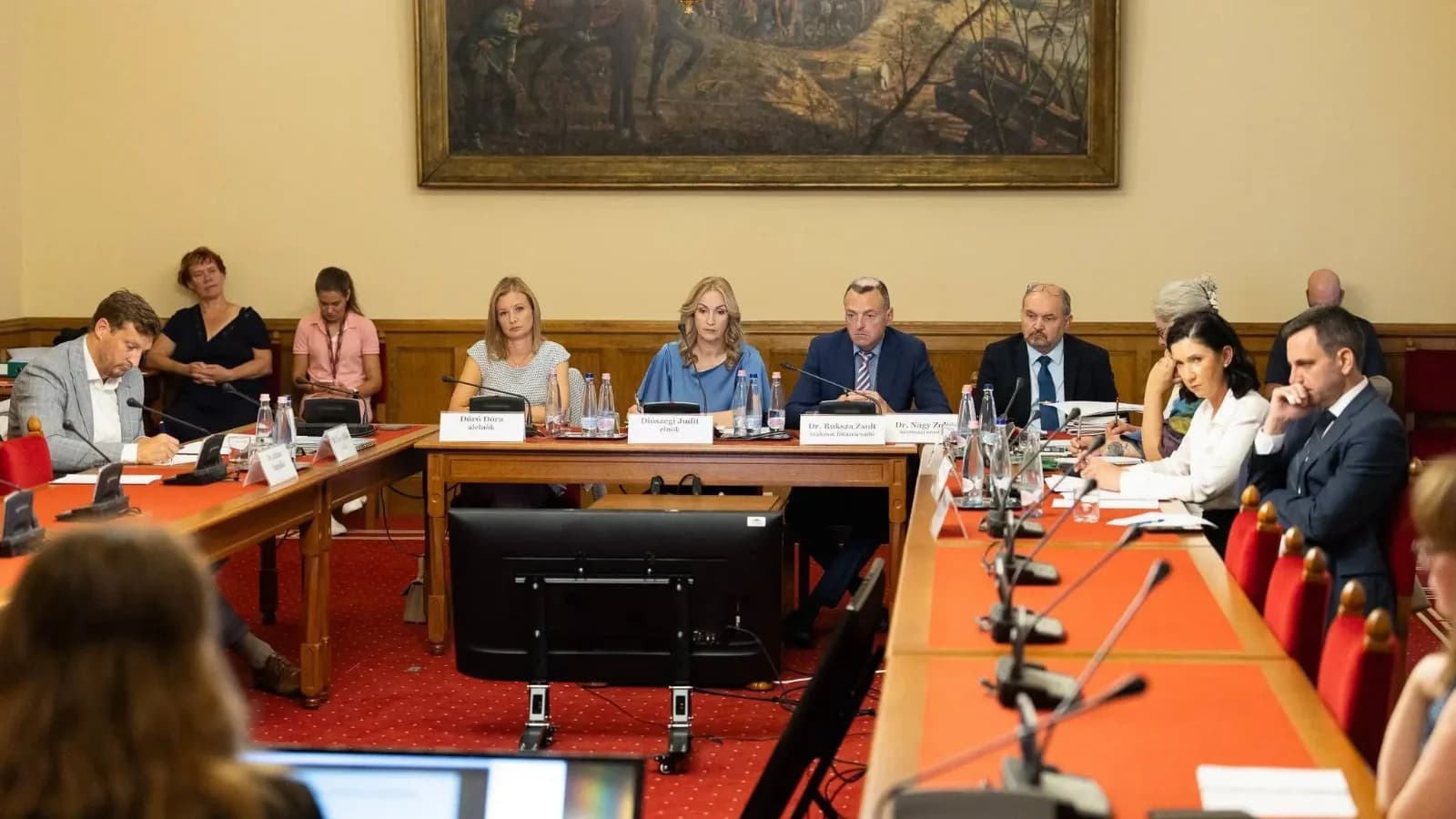 Dúró Dóra: Három hónap után megkezdődött az érdemi munka a gyermekvédelmi vizsgálóbizottságban