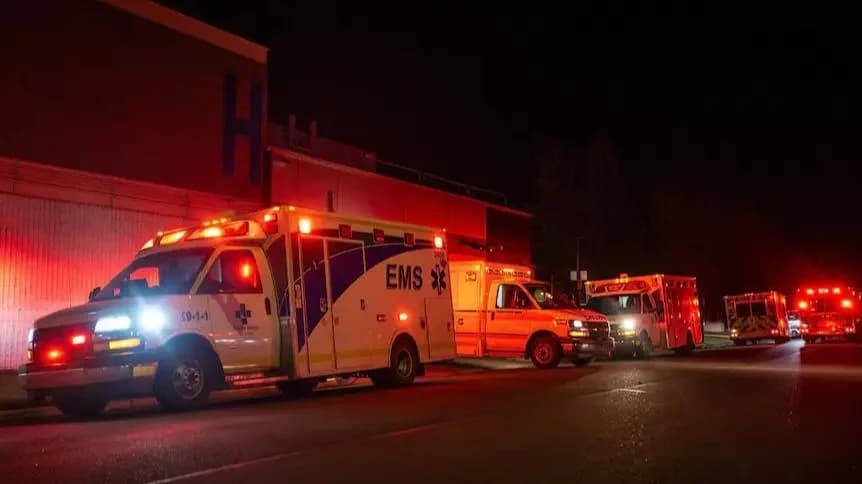 Óriási tűz ütött ki egy kanadai katonai bázison