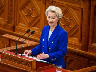 Ursula von der Leyen: „Magyarország népe az esélytelenséggel dacolva harcolt a szabadságért”