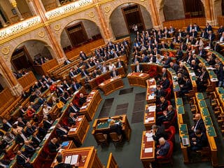 Gyurcsány Ferenctől Lázár Jánosig ívelő rendszerhez nyúl hozzá a Tisza-kormány