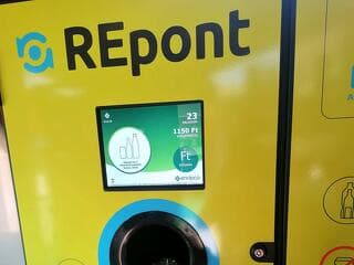 A Tisza-kormány megtartja a palackok készpénzes visszaváltását