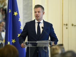 Publicus: kismértékű átrendeződés látható a politikai palettán