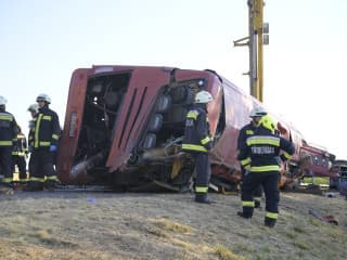 Várják a lengyel kórházak az M3-as buszbaleset sérültjeit
