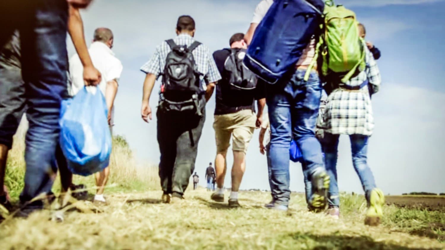Magyar Péter: meghosszabbítják a tömeges bevándorlás okozta válsághelyzetet