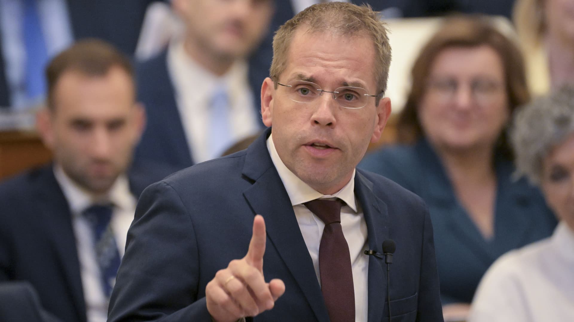 Elindult a pályázat: rövidesen vezetőket kaphat a vagyonvisszaszerzési hivatal