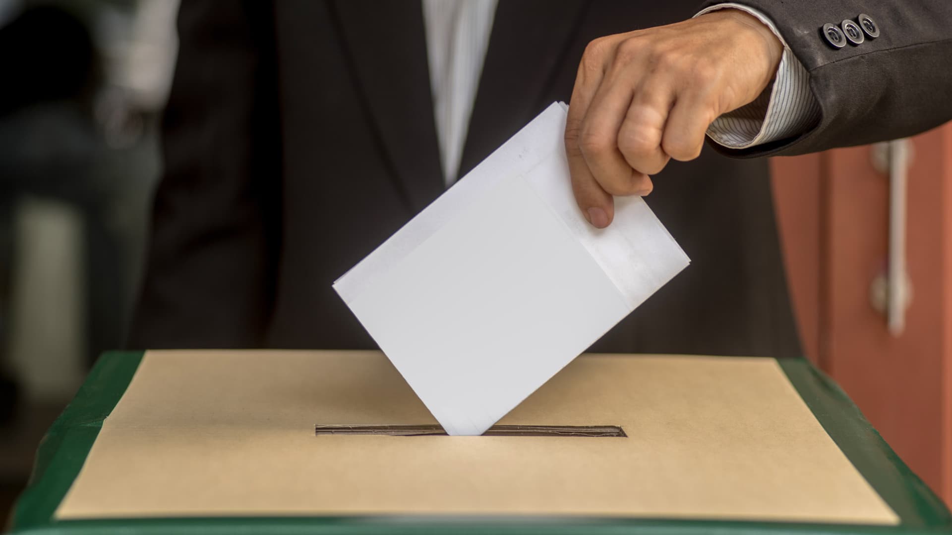 A termékenység összeomlására a választójog reformja lehetne a megoldás?